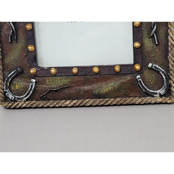Horse-Themed Western Picture Frame With Barbed Wire & Rope Details 4" x 6"‎ - Picture 7 of 10